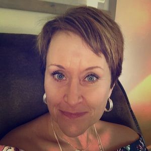 Meet your Posher, Cheryl